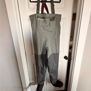 Simms Women’s Waders size L